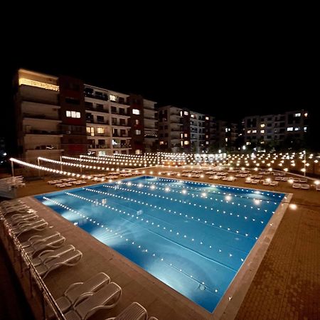 Apartment "Solar 48", Private Parking, One Bedroom Бухарест Екстер'єр фото