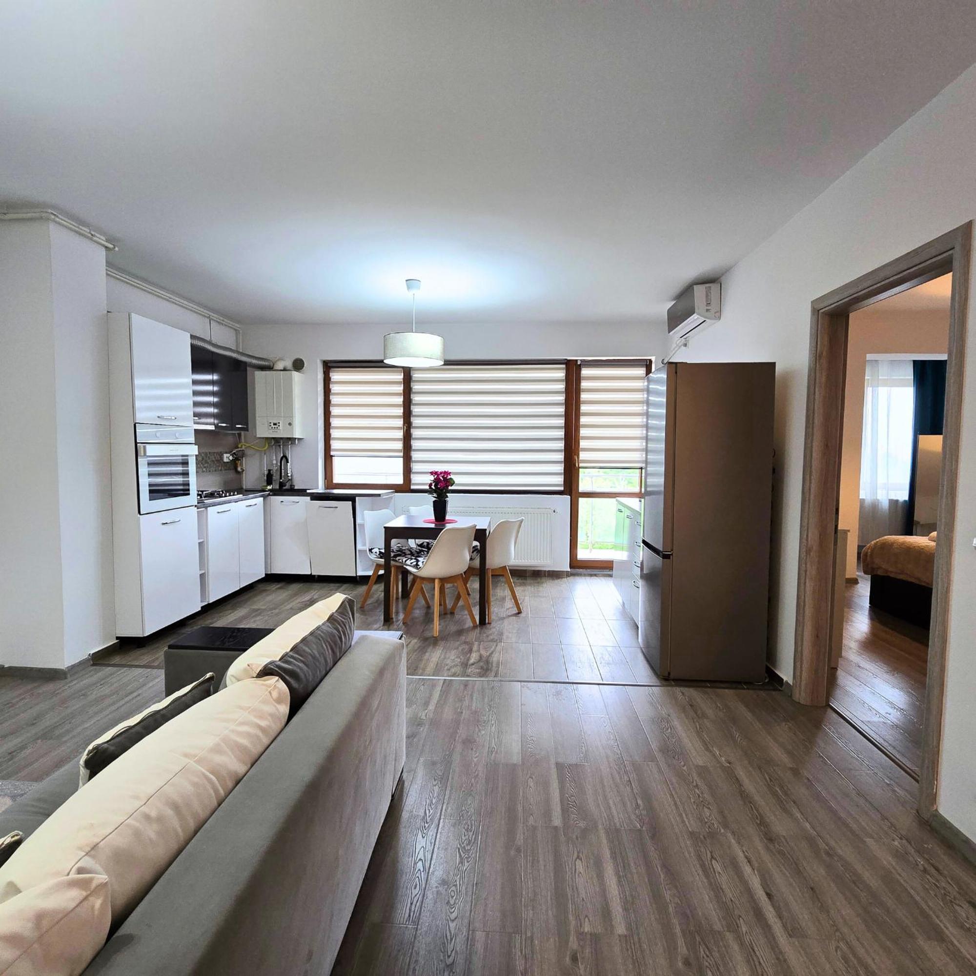 Apartment "Solar 48", Private Parking, One Bedroom Бухарест Екстер'єр фото