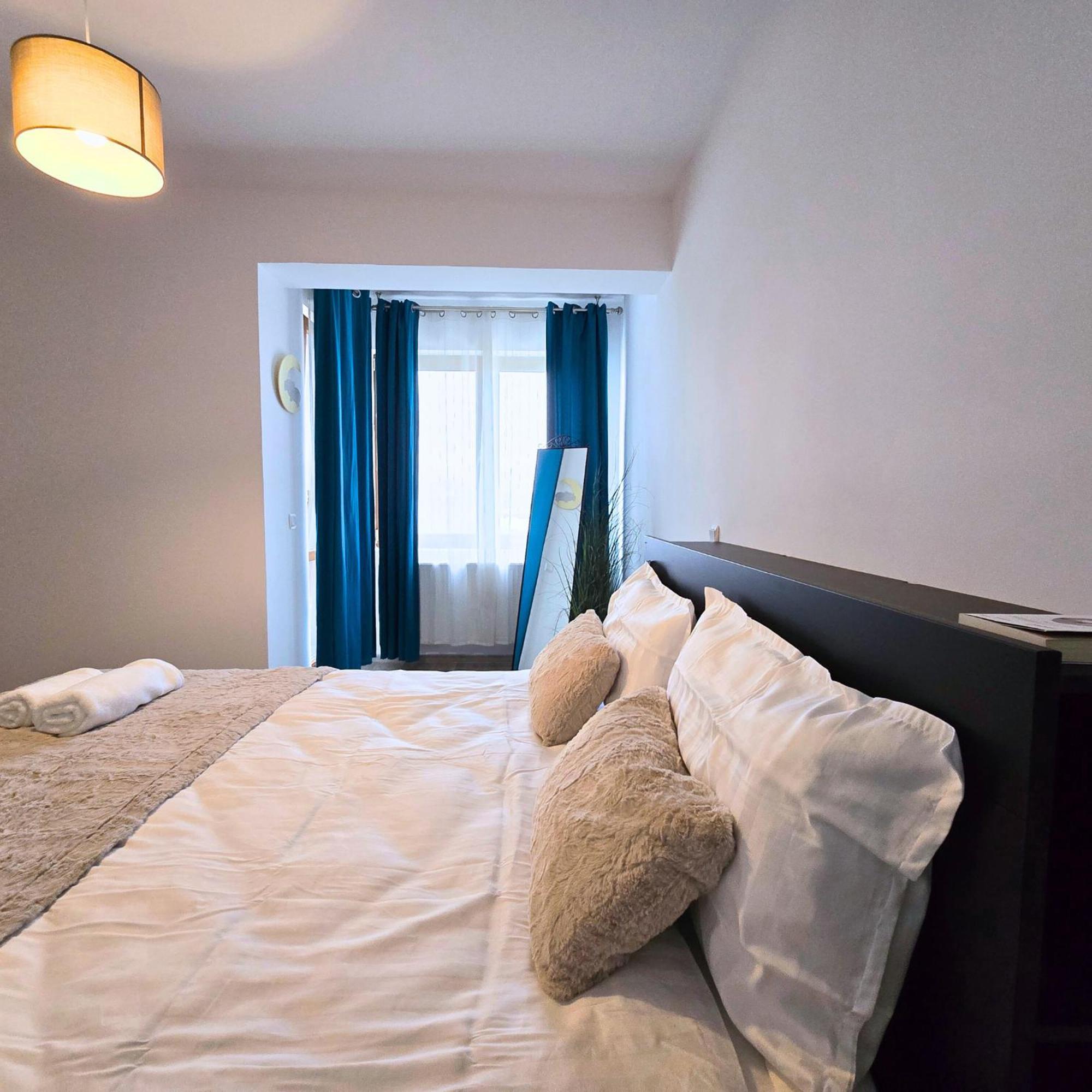 Apartment "Solar 48", Private Parking, One Bedroom Бухарест Екстер'єр фото
